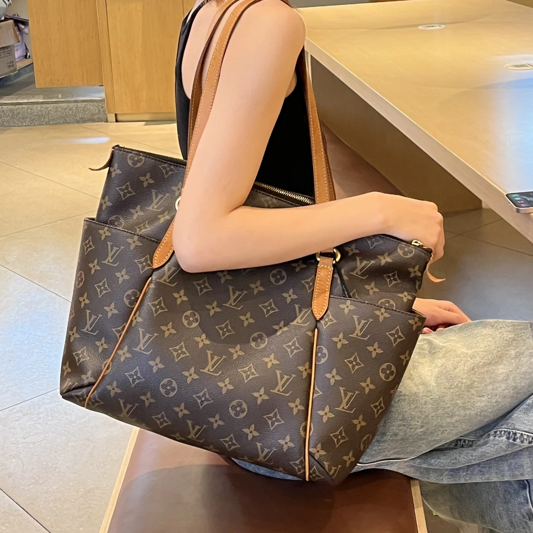 95新 LouisVuitton/路易威登 11496907 LV奶瓶托特 FL4101 33*30