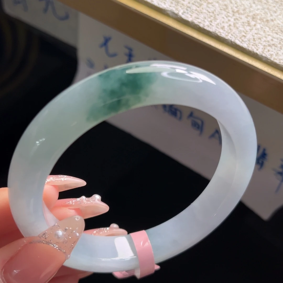 翡翠未镶嵌手镯手镯