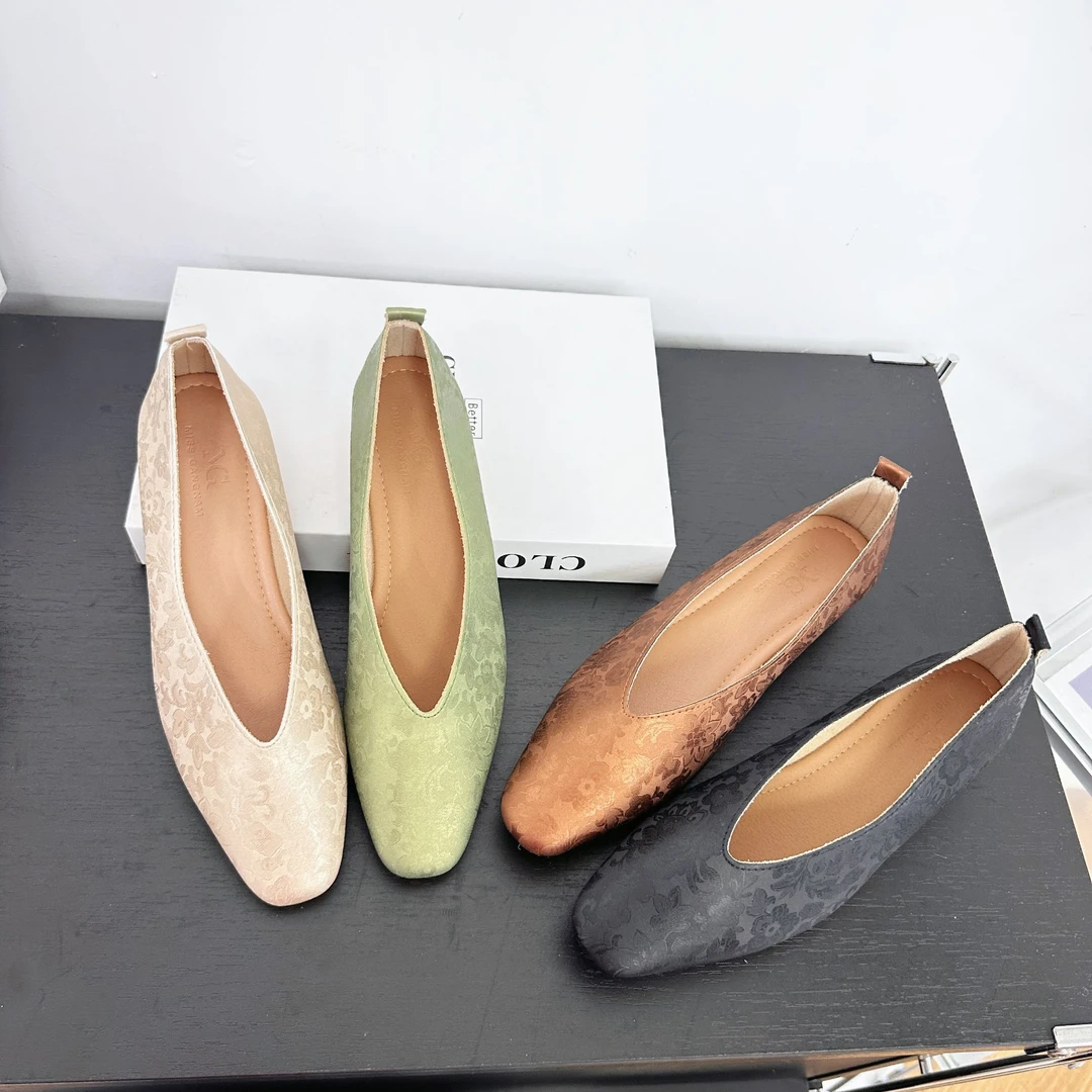 新中式气质方头平底软底浅口单鞋女士软皮V888/AL