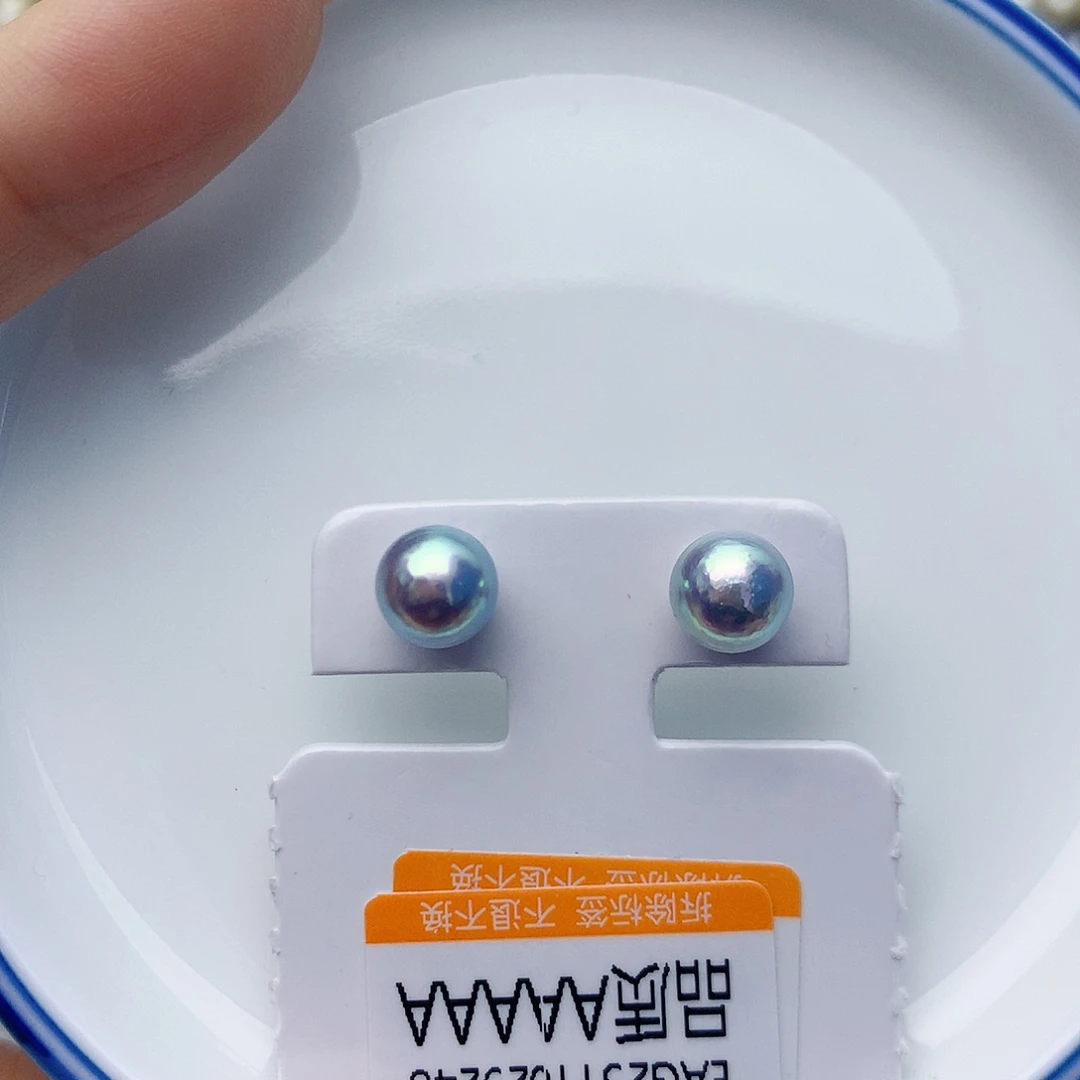 18K金镶嵌海水珍珠耳饰W10