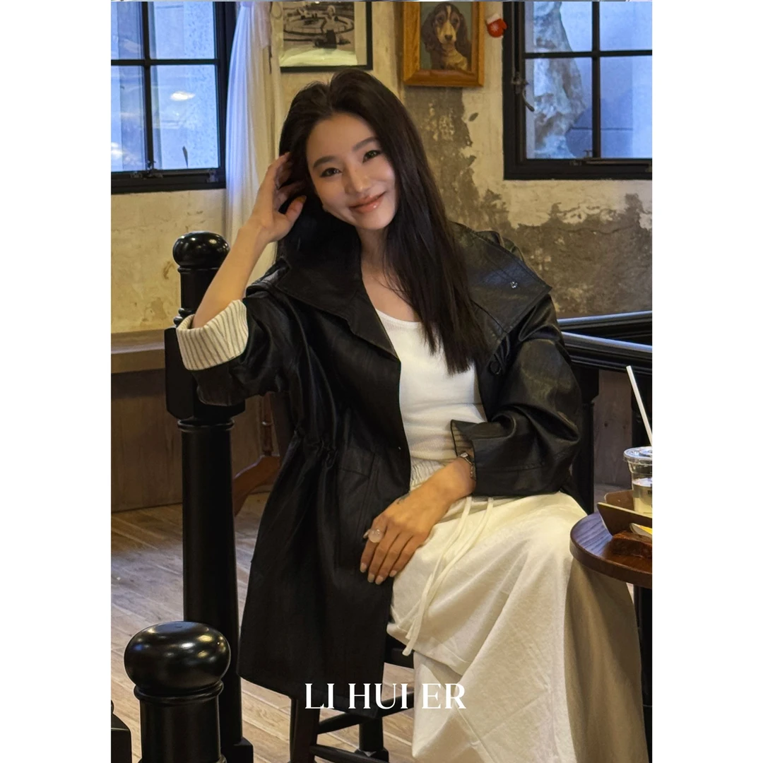 Li Hui Er【邂逅加州】2025新款气质修身中长款黑色皮衣外套31367