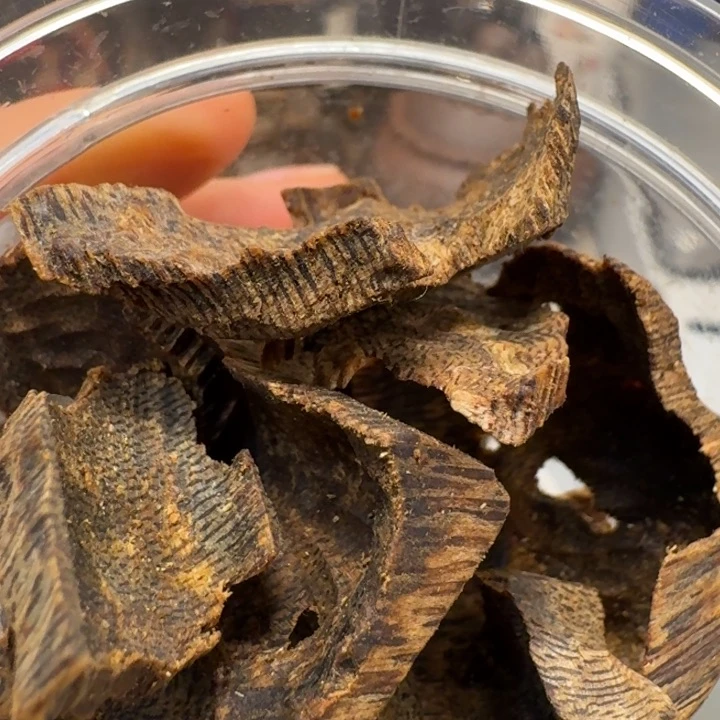 沉香碎屑沉香海南天然老棋楠包壳块料30克