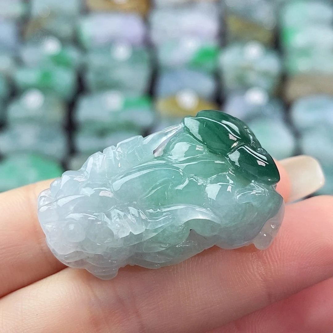 颈饰未镶嵌翡翠天然