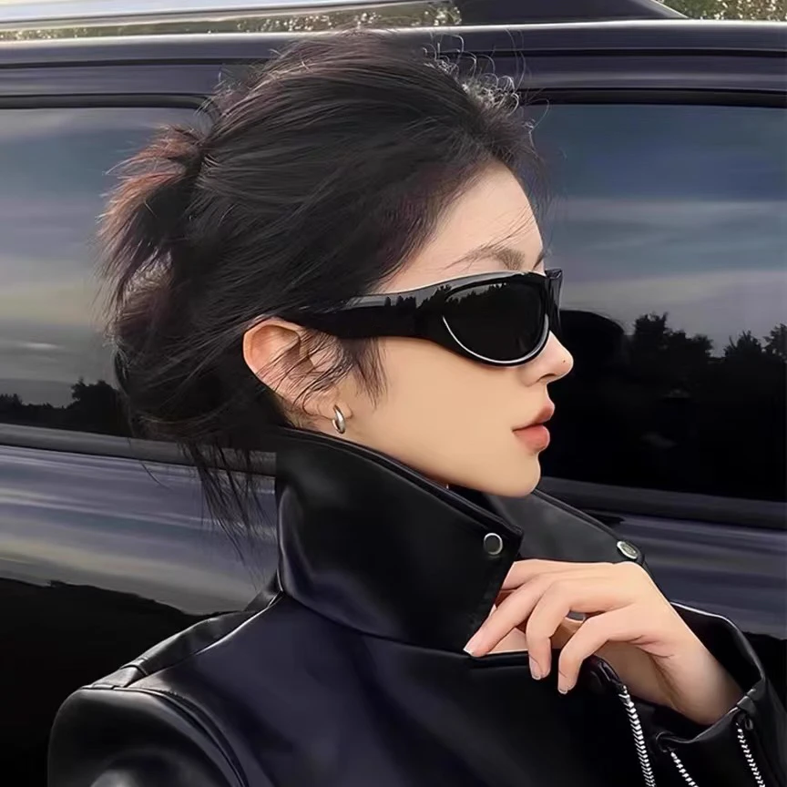 Umi平光素颜墨镜女网红明星同款百搭潮牌猫眼太阳镜女款复古时尚