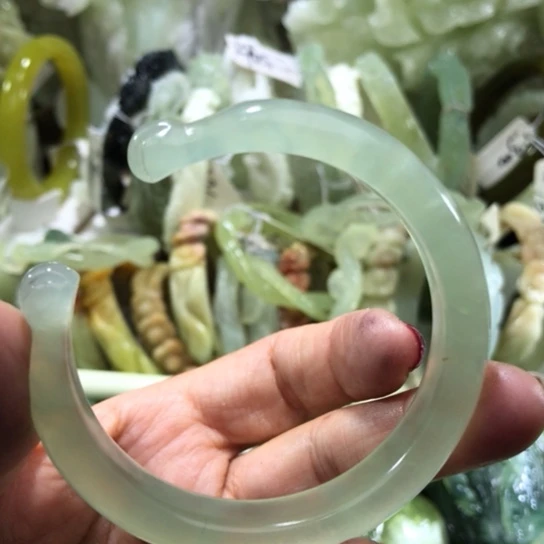 未镶嵌岫玉手镯53