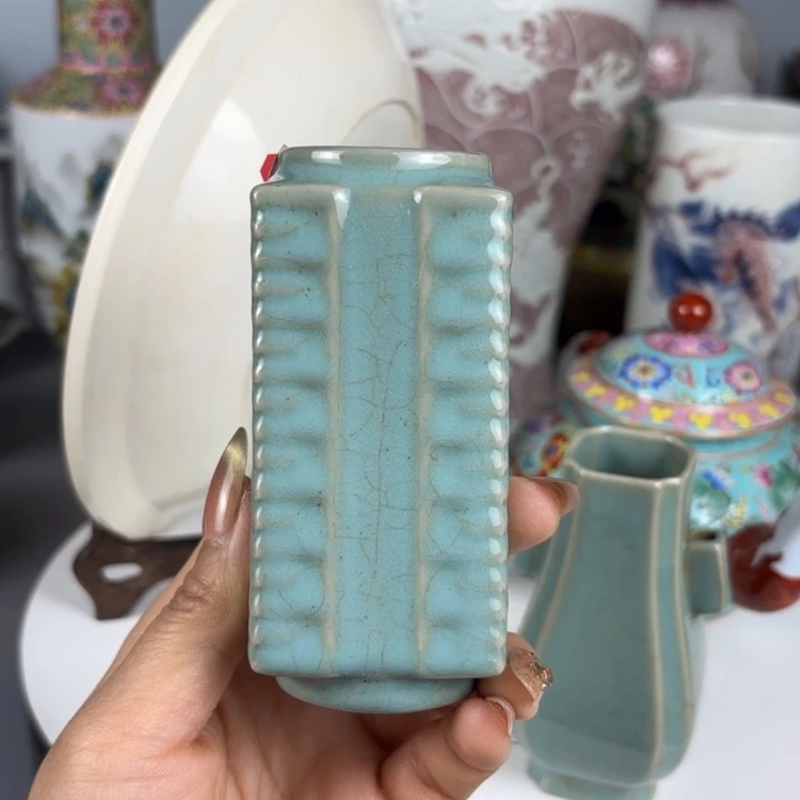 摆件汝窑棕瓶………………