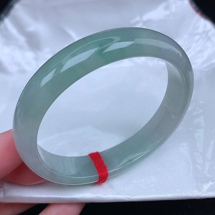 未镶嵌手镯（贵妃镯）翡翠天然