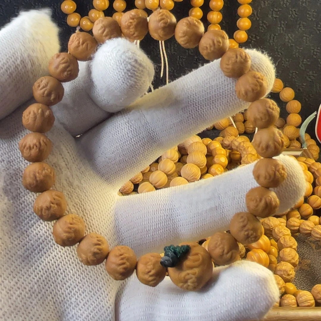 猴头核桃吊坠小吞噬手持