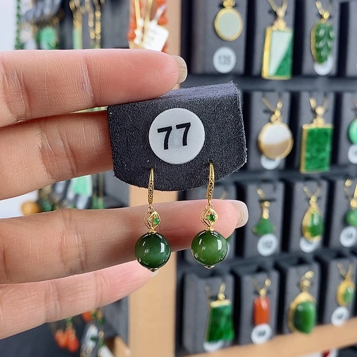 和田玉耳饰18K金镶嵌