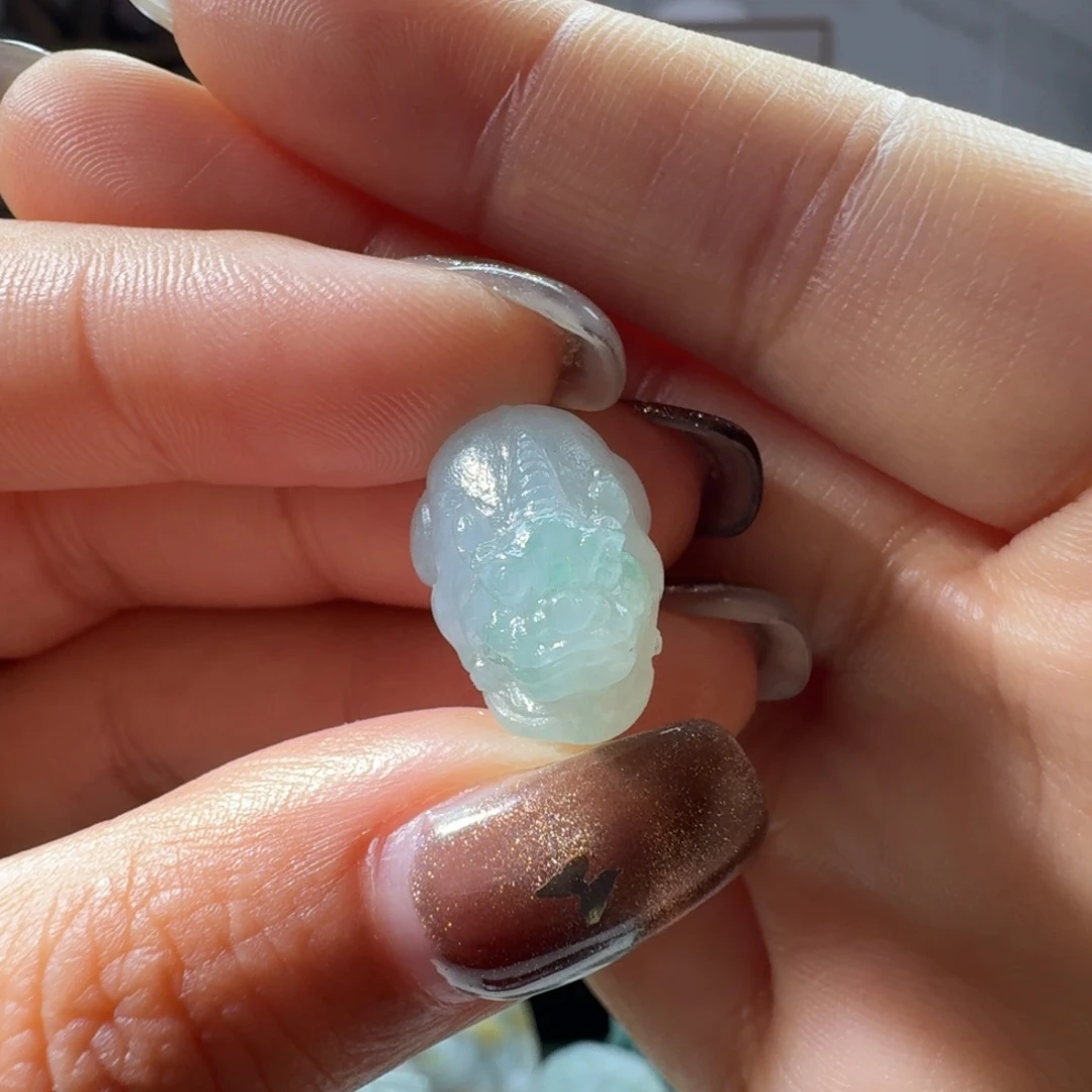 定制翡翠未镶嵌貔貅