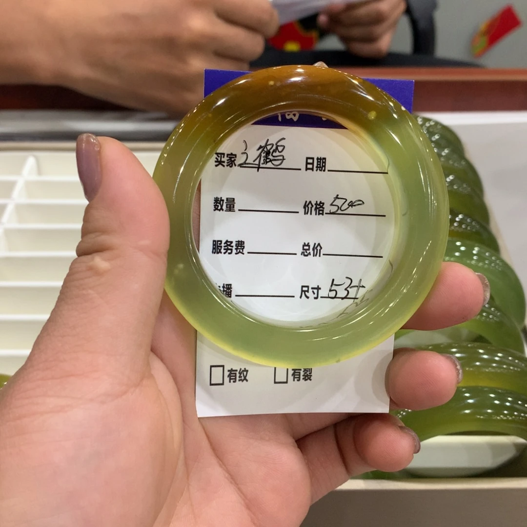 之***鶴蛇纹石玉未镶嵌手镯