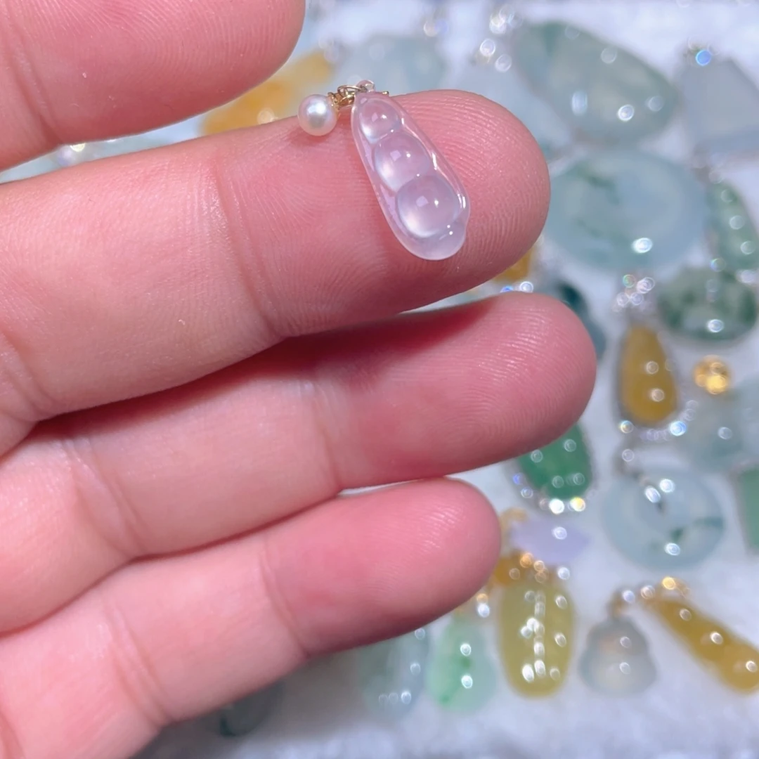 汐***糖翡翠18K金镶嵌颈饰