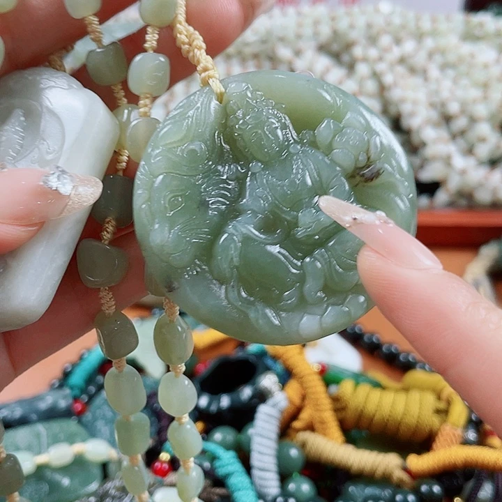 和田玉未镶嵌挂件