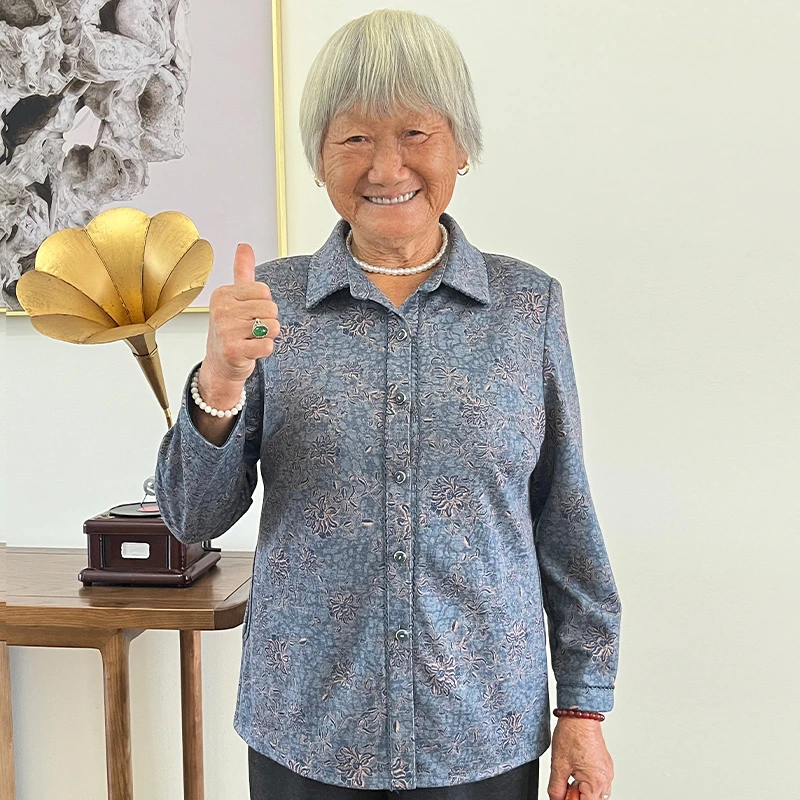 奶奶装秋季新款长袖衬衫老太太翻领外套女薄款中老年人妈妈装春装