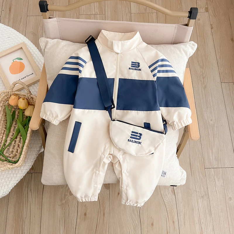 婴儿秋装连体衣男女宝宝冲锋衣春秋款新生儿外套拼接色洋气外出服