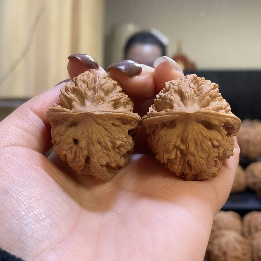 把件文玩核桃35梨木台有水尖