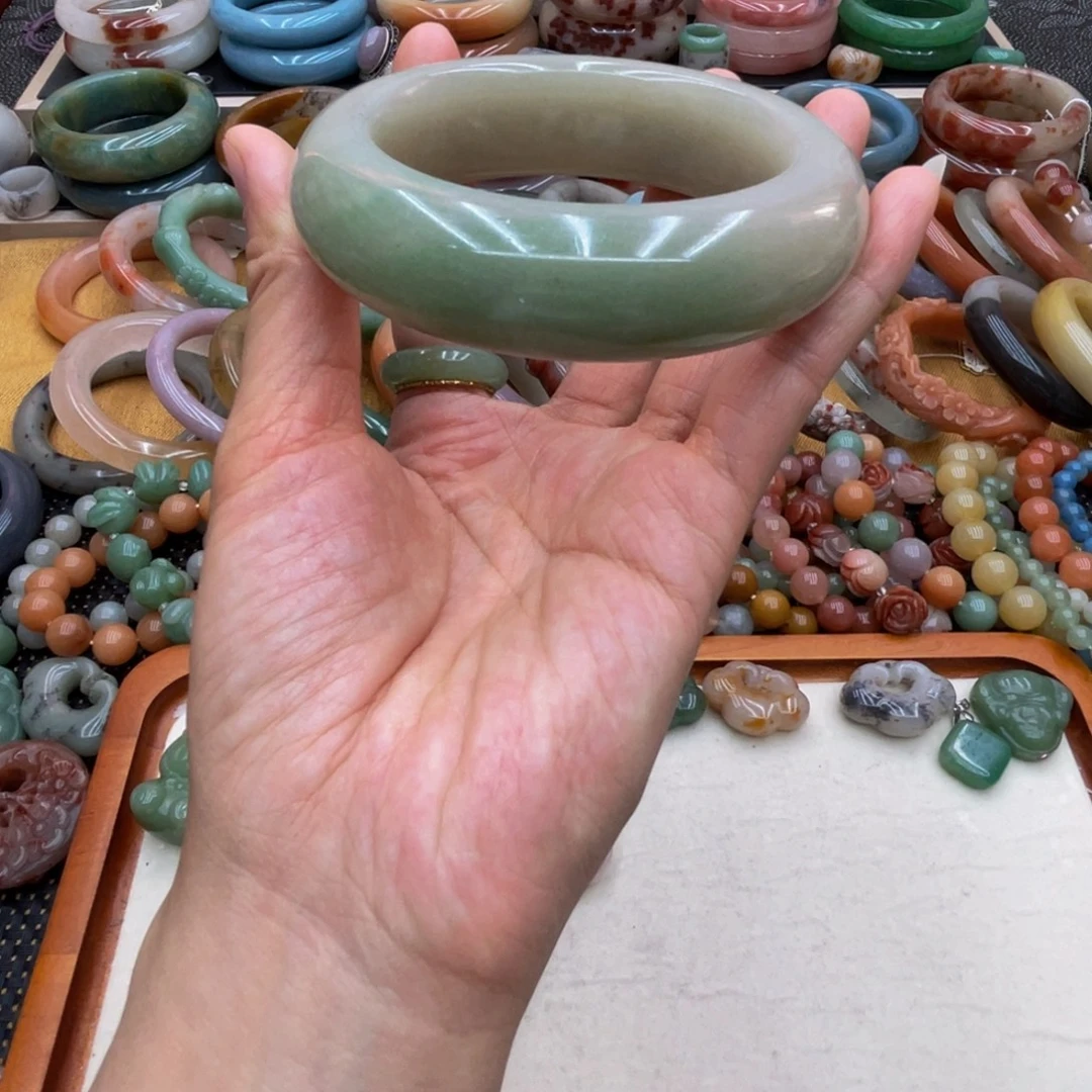 石英岩玉未镶嵌圈口60