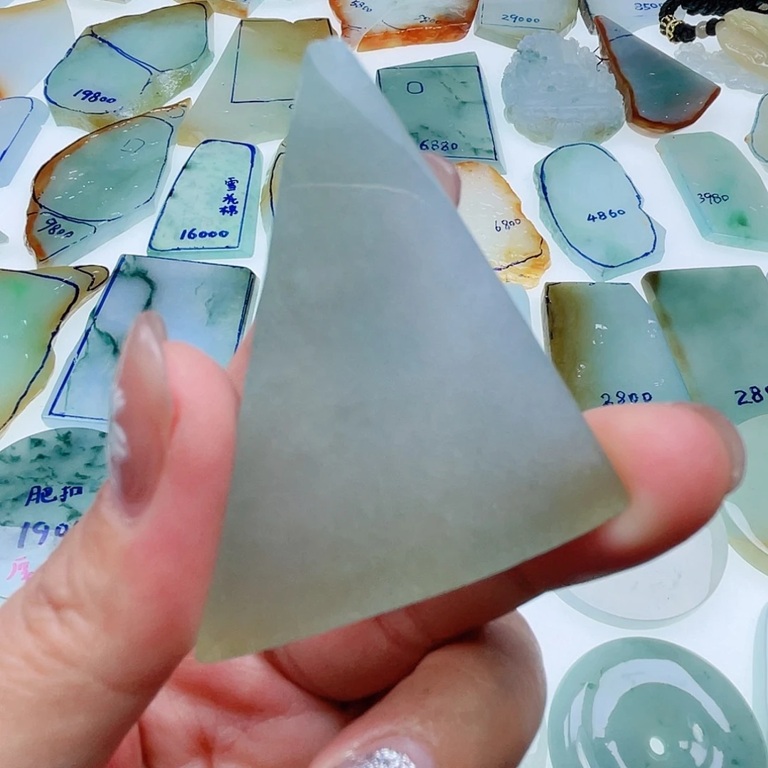 定制翡翠未镶嵌定制翡翠未镶嵌