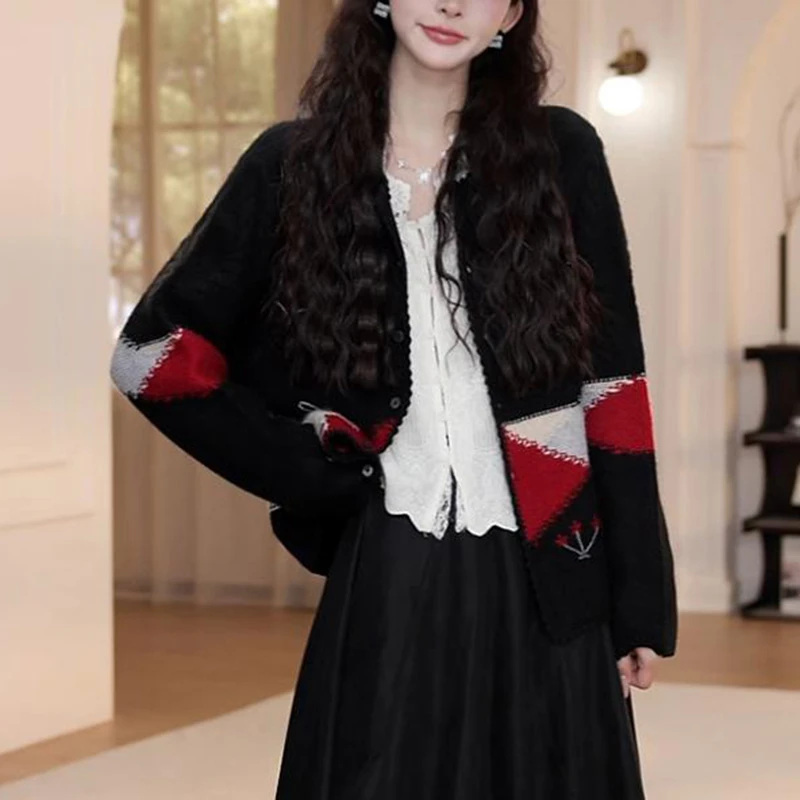 韩系时尚拼色提花刺绣减龄长袖开衫圆领针织毛衣女秋季新款上衣