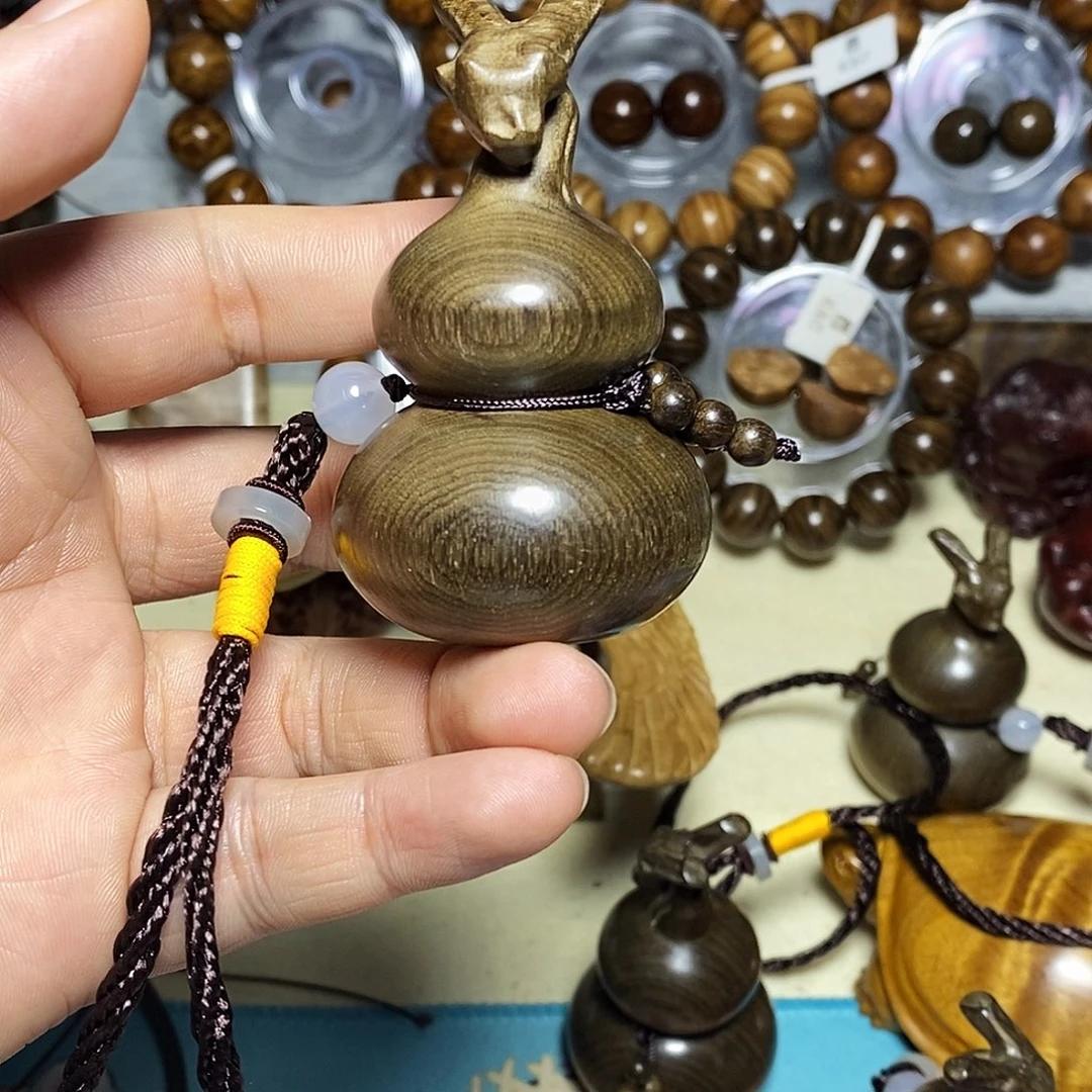 金丝楠阴沉葫芦手把件