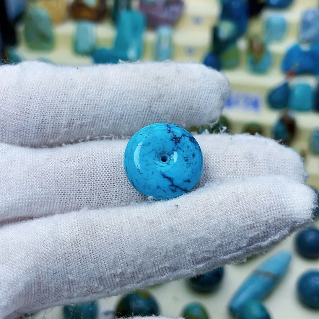 绿松石颈饰未镶嵌