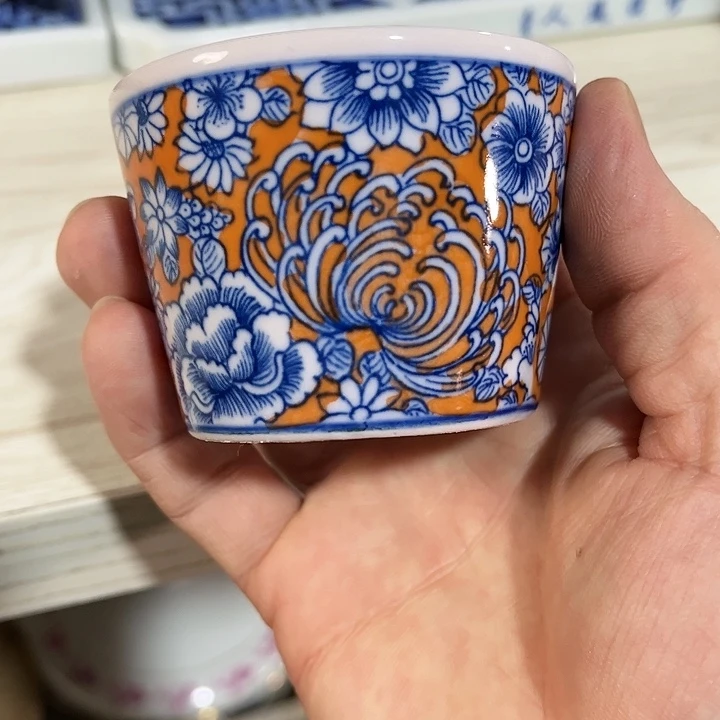 瓷片景德镇陶瓷杯子。红