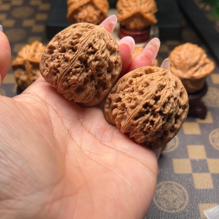 核桃40南疆石文玩