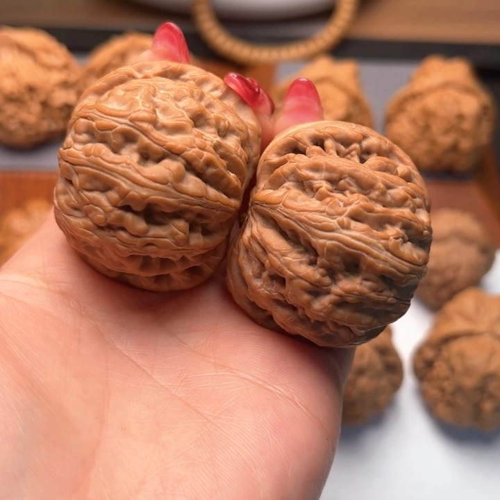 文玩核桃把件红锦鲤45