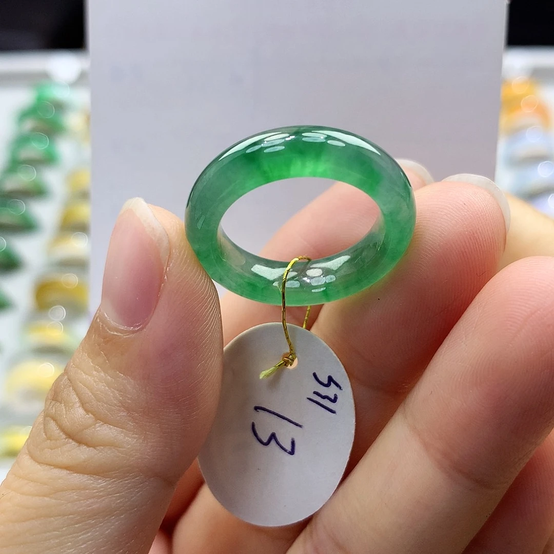 翡翠戒指未镶嵌13圈