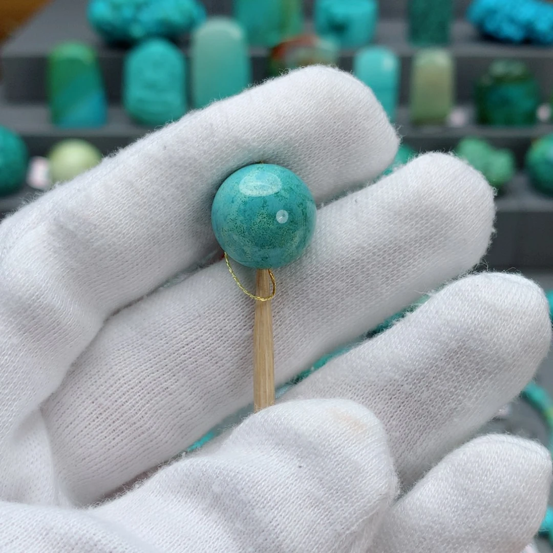 绿松石配饰未镶嵌