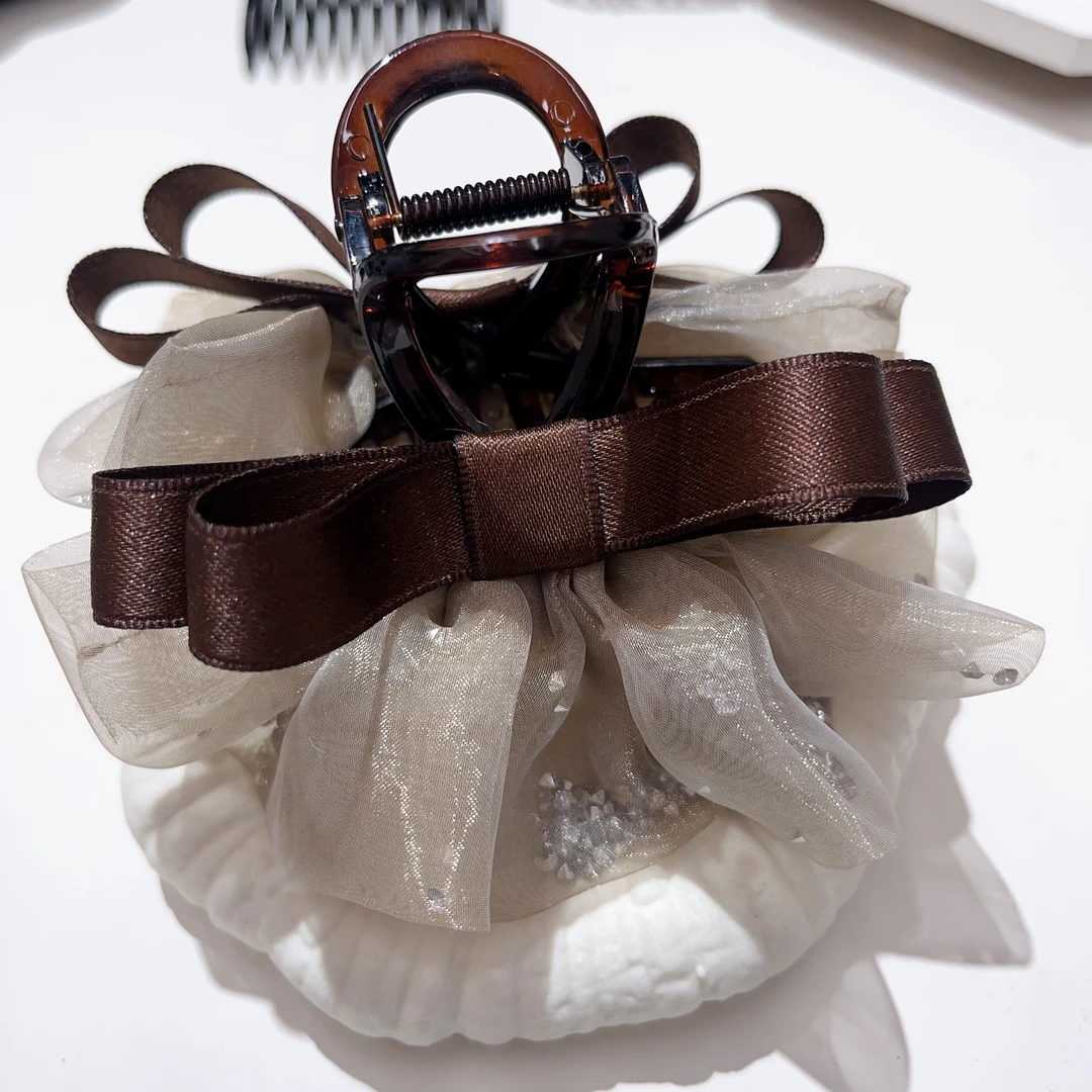 S32韩国订单爆闪小裙子长不大抓夹