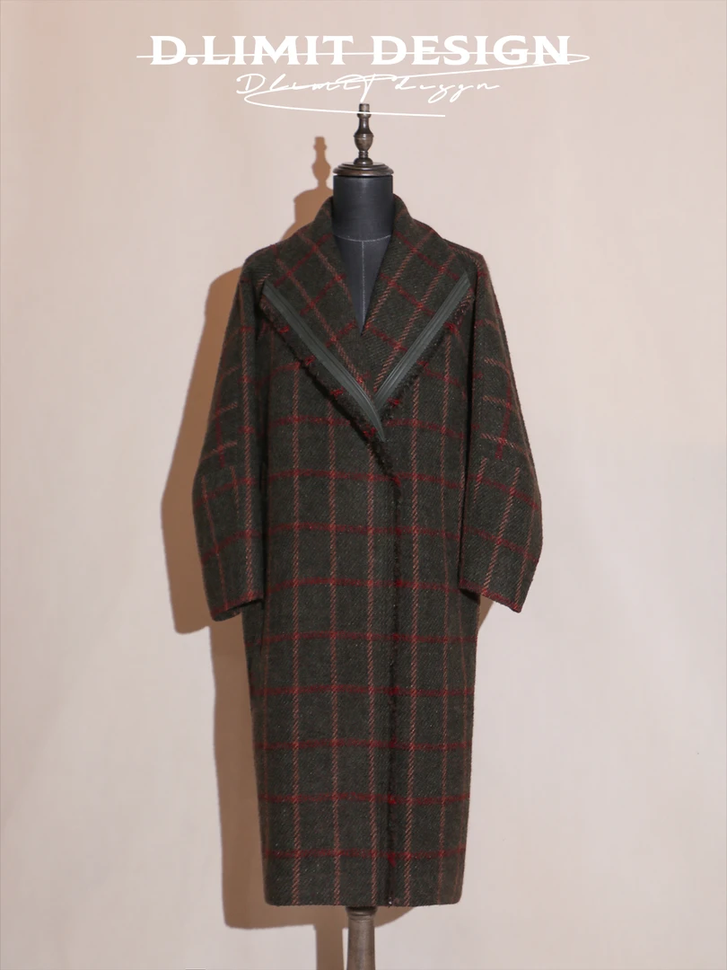 【D.Limit design】羊毛大翻领皮革门襟落肩廓形格纹大衣DLOB2098