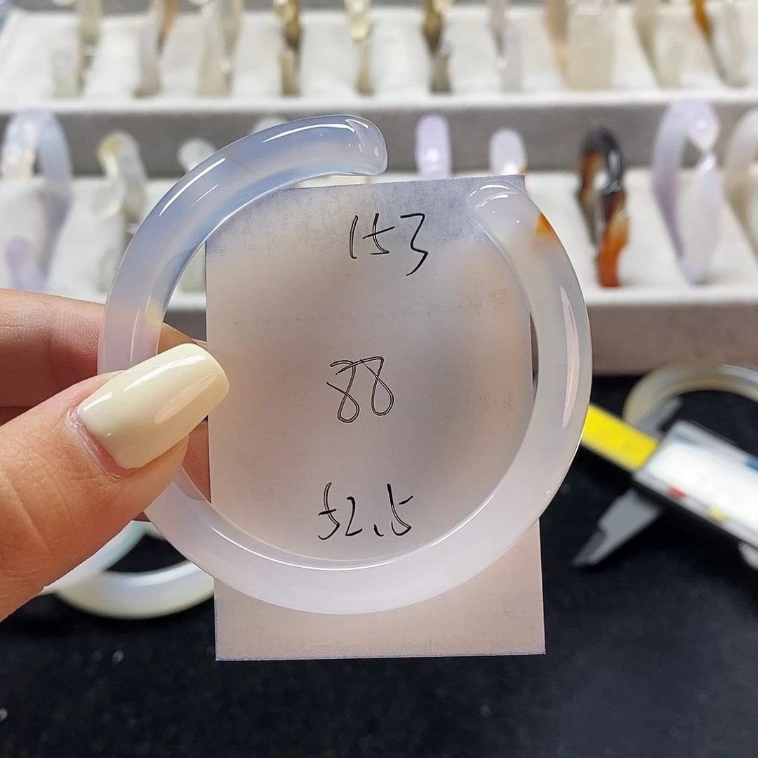 玛瑙/玉髓手镯未镶嵌153