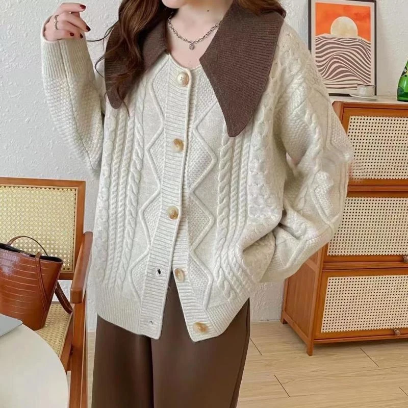 复古撞色娃娃领麻花毛衣女秋冬新款长袖针织开衫女-8102