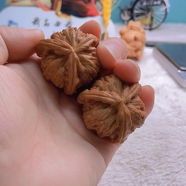把件文玩核桃子*三棱