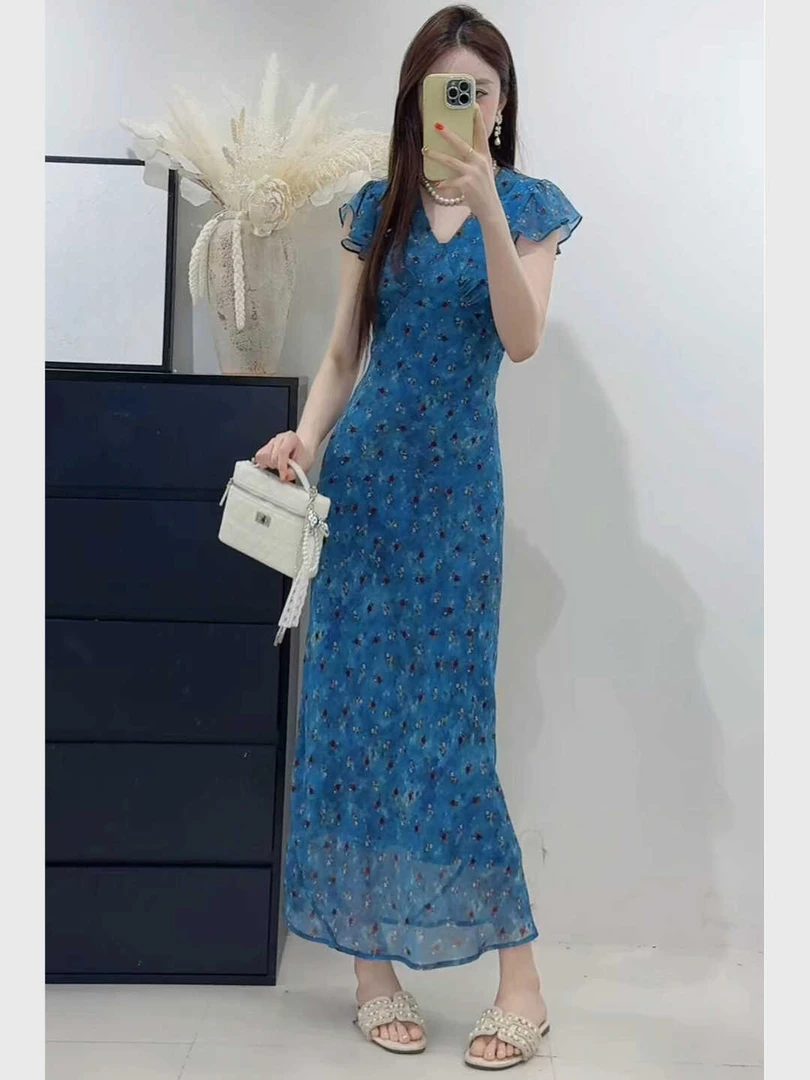 茶歇法式度假风蓝色雪纺碎花连衣裙女2025年夏季海边氛围感掐腰裙