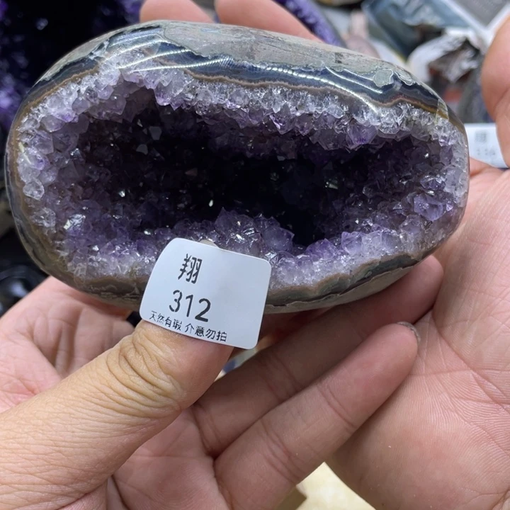 未镶嵌水晶大型摆件（非配饰）