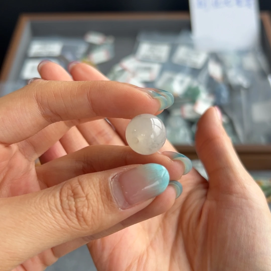 翡翠未镶嵌颈饰108号买断