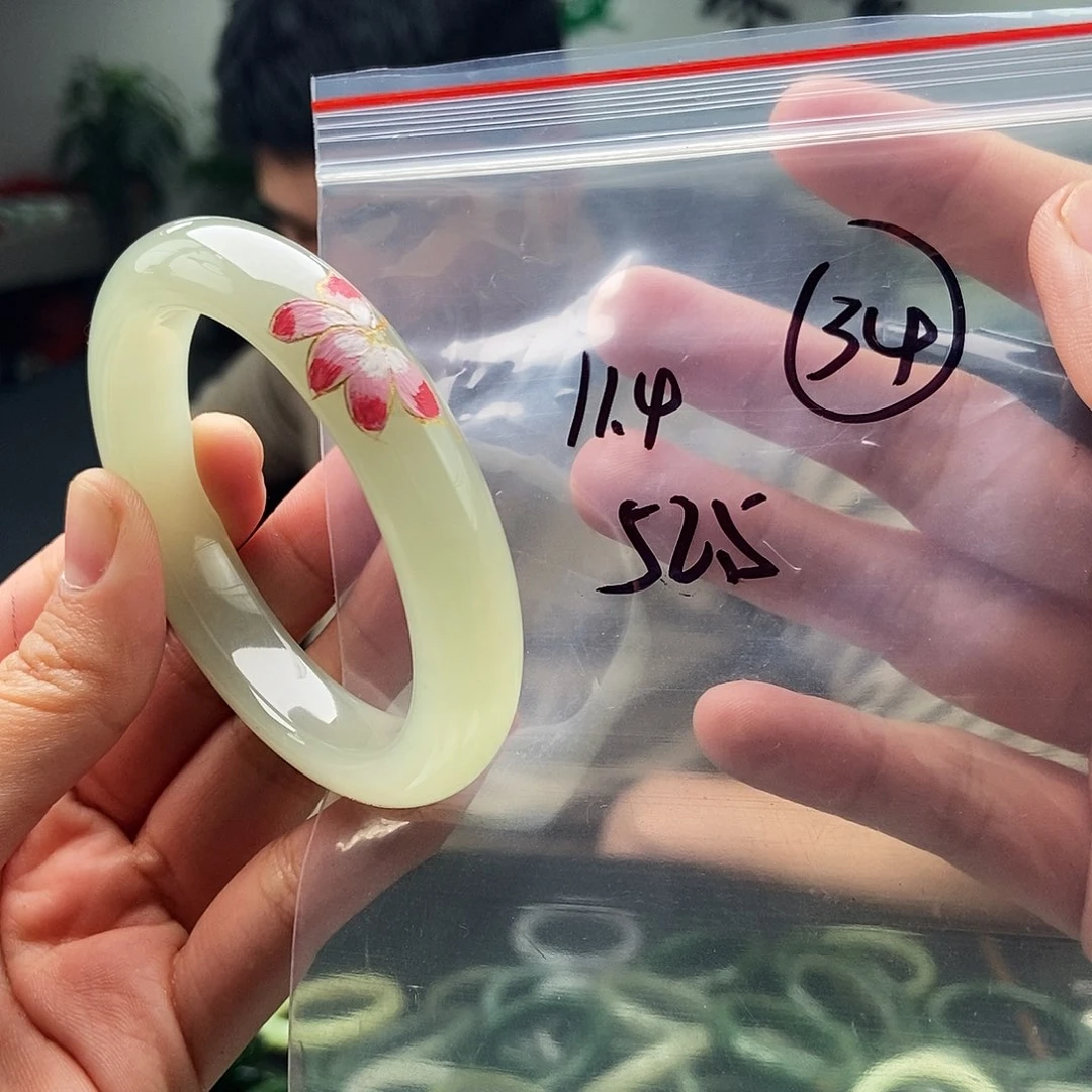 和田玉未镶嵌手镯拍一发一