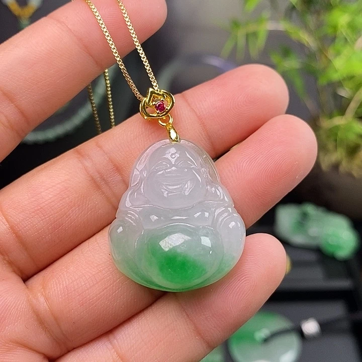 翡翠未镶嵌吊坠(赠链)