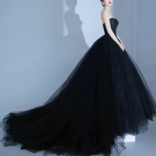 赫本风主婚纱2025缎面摄影写真服装气质宴会结婚礼服裙长款轻婚纱