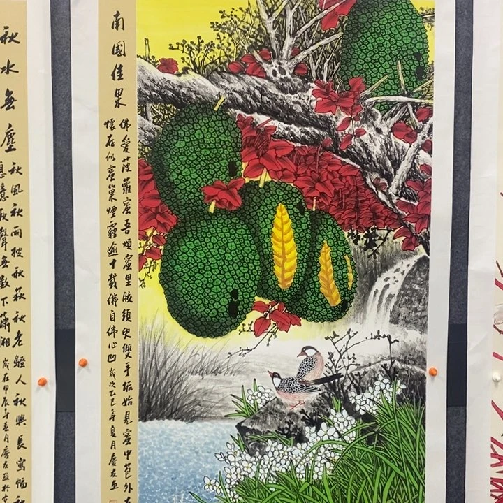 手绘作品等多种形式进行