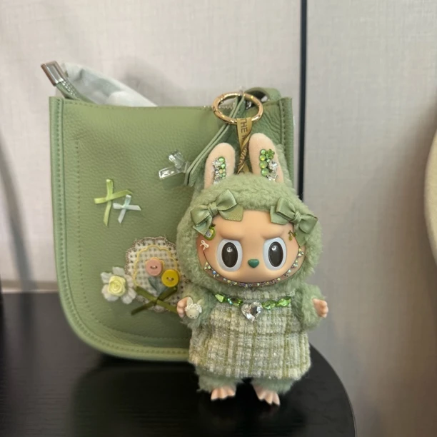 原创设计潮玩娃包