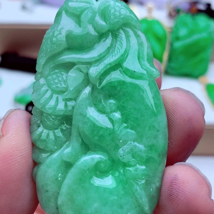 翡翠未镶嵌吊坠(不含链)