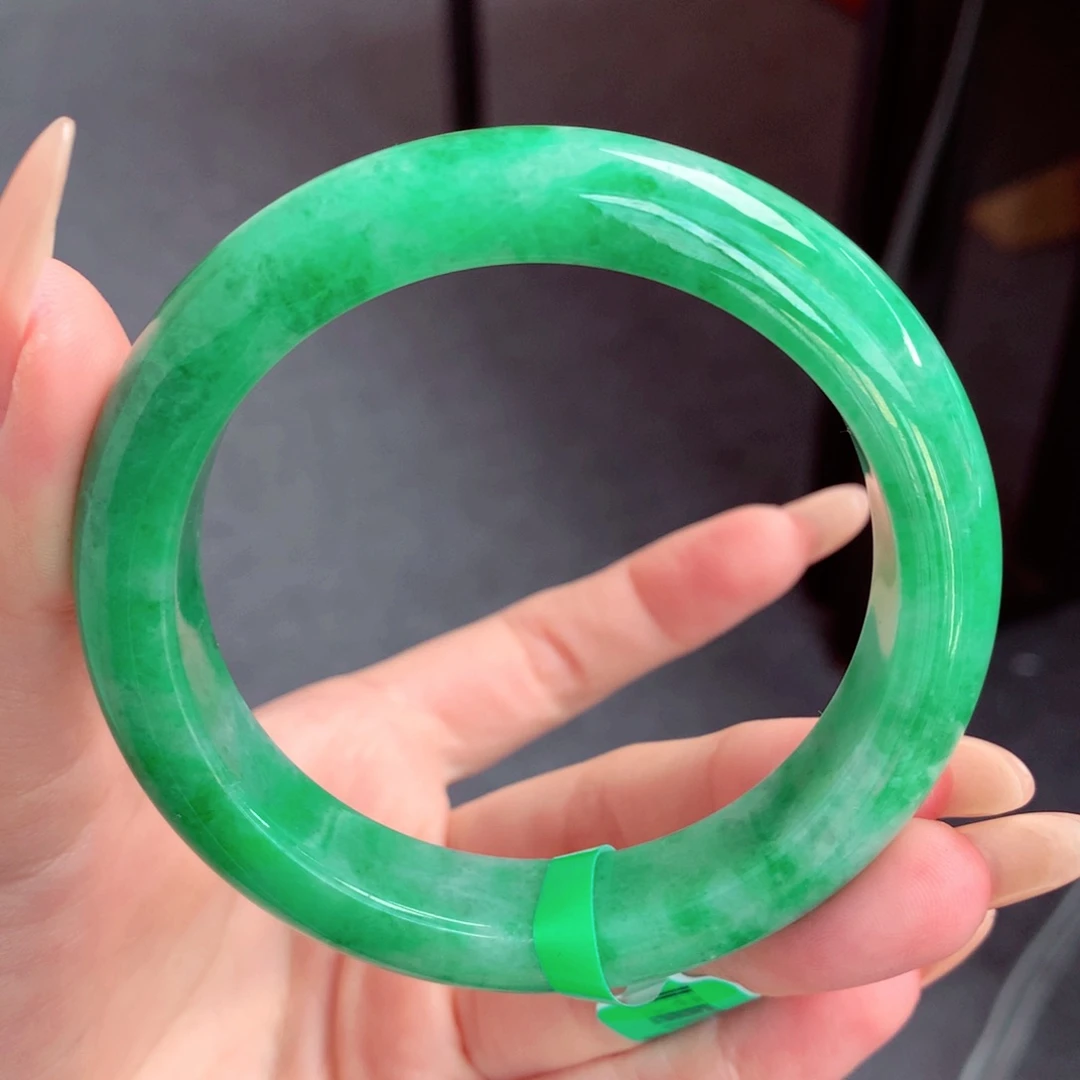 翡翠未镶嵌手镯翡翠