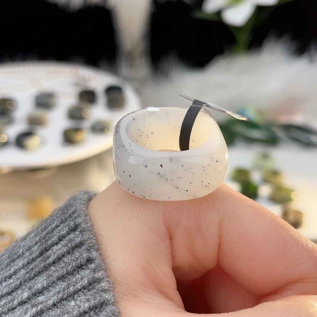 和田玉未镶嵌戒指k33 黑芝麻方圆18.3mm
