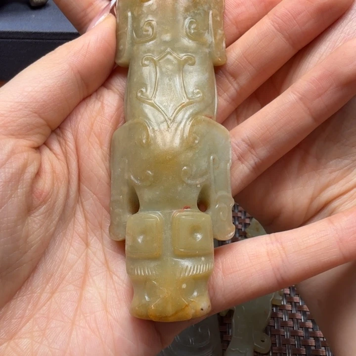 大***形满工原雕老虎手把件