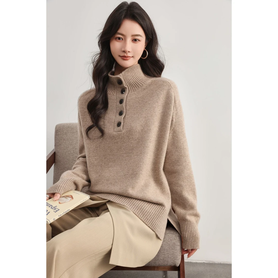 9032新款羊绒厚实慵懒半排扣立领开叉羊毛衫简约保暖粗针毛线衣女