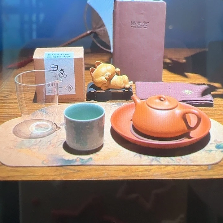 紫砂茶叶罐吾乐石瓢➕壶承➕青瓷茗盏➕牡丹➕公杯➕茶巾➕茶宠