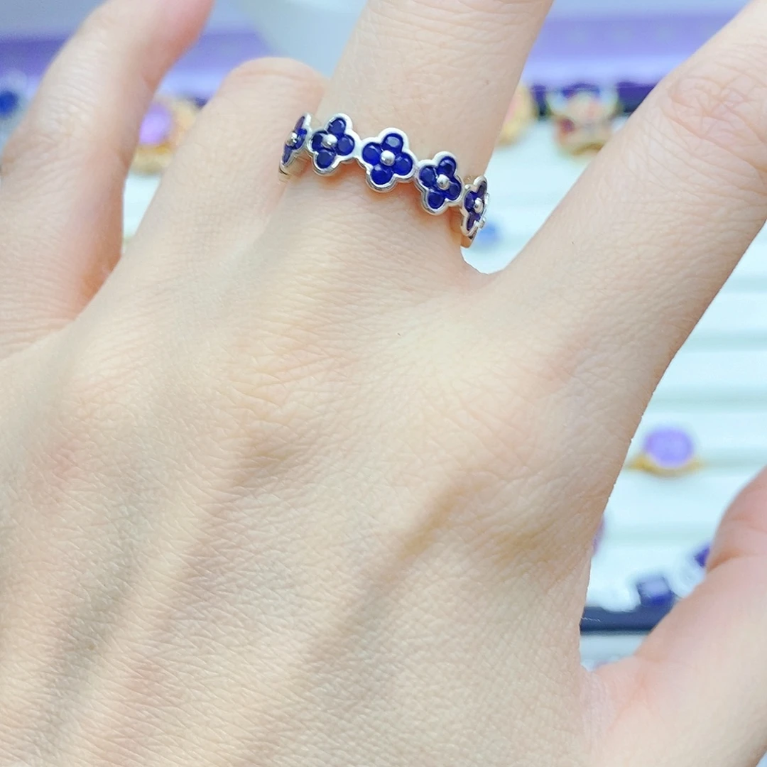 戒指蓝宝石未镶嵌